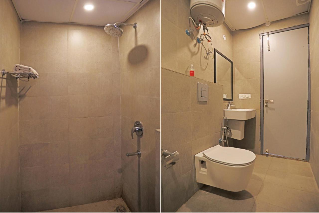 Hotel Yellow Chilli Britannia Chowk- Couple Friendly Local Id Accepted New Delhi Extérieur photo